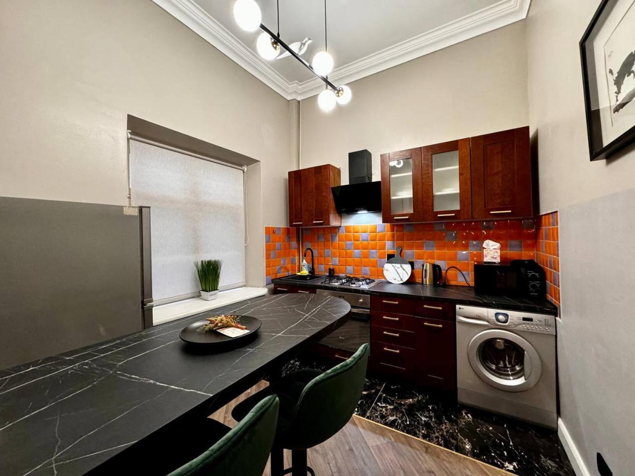 Deribasivska 10 Luxury Apartment Odesa Exterior photo