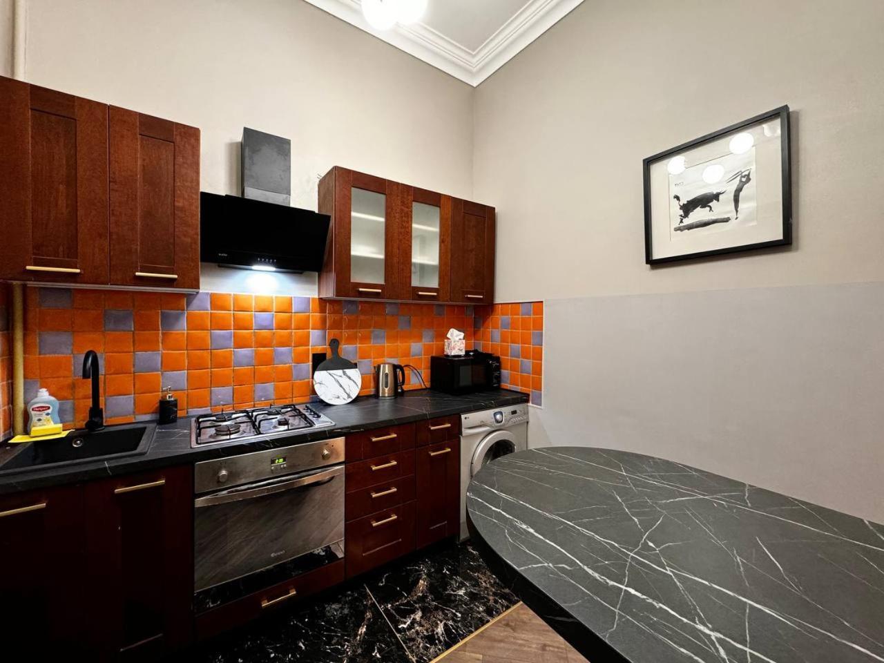 Deribasivska 10 Luxury Apartment Odesa Exterior photo
