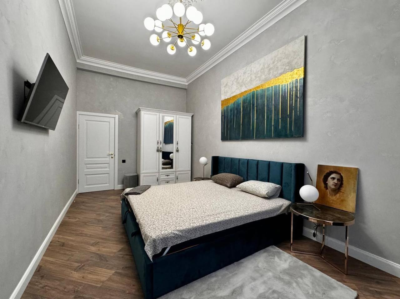 Deribasivska 10 Luxury Apartment Odesa Exterior photo